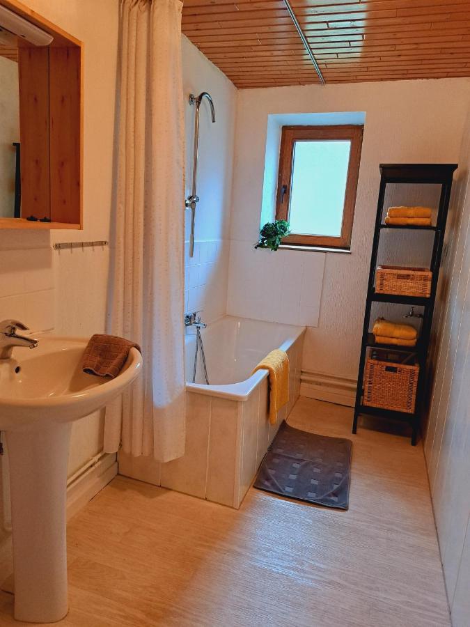 Le Chalet - Maison De Vacances 拉罗什-阿登 外观 照片